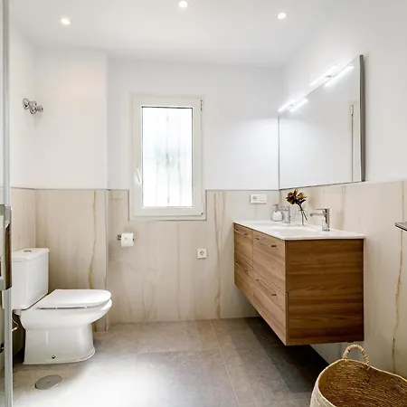 Ab3 - Spacious Home, Puerto Banus *
