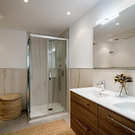 Ab3 - Spacious Home, Puerto Banus * Марбелья