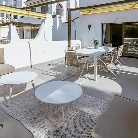 Ab3 - Spacious Home, Puerto Banus Апартаменты Марбелья