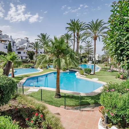 Ab3 - Spacious Home, Puerto Banus Apartamento