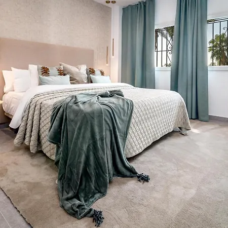 Ab3 - Spacious Home, Puerto Banus *