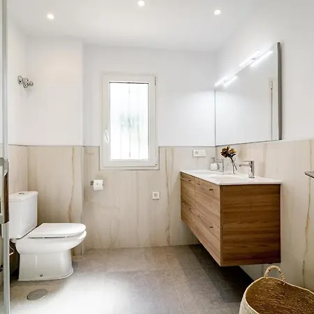 Ab3 - Spacious Puerto Banus ماربيا